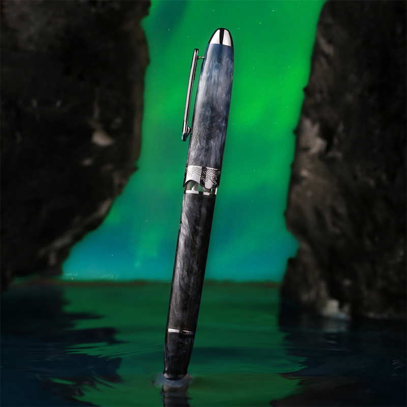 Nahvalur Horizon Aurora Fountain Pen